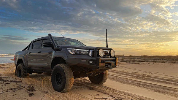 TOYOTA HILUX N80